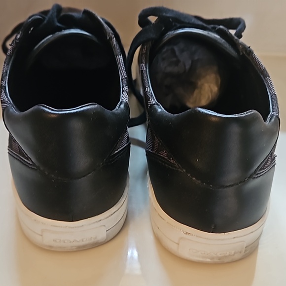 Coach women's tennis shoes size 10B - Picture 4 of 4
